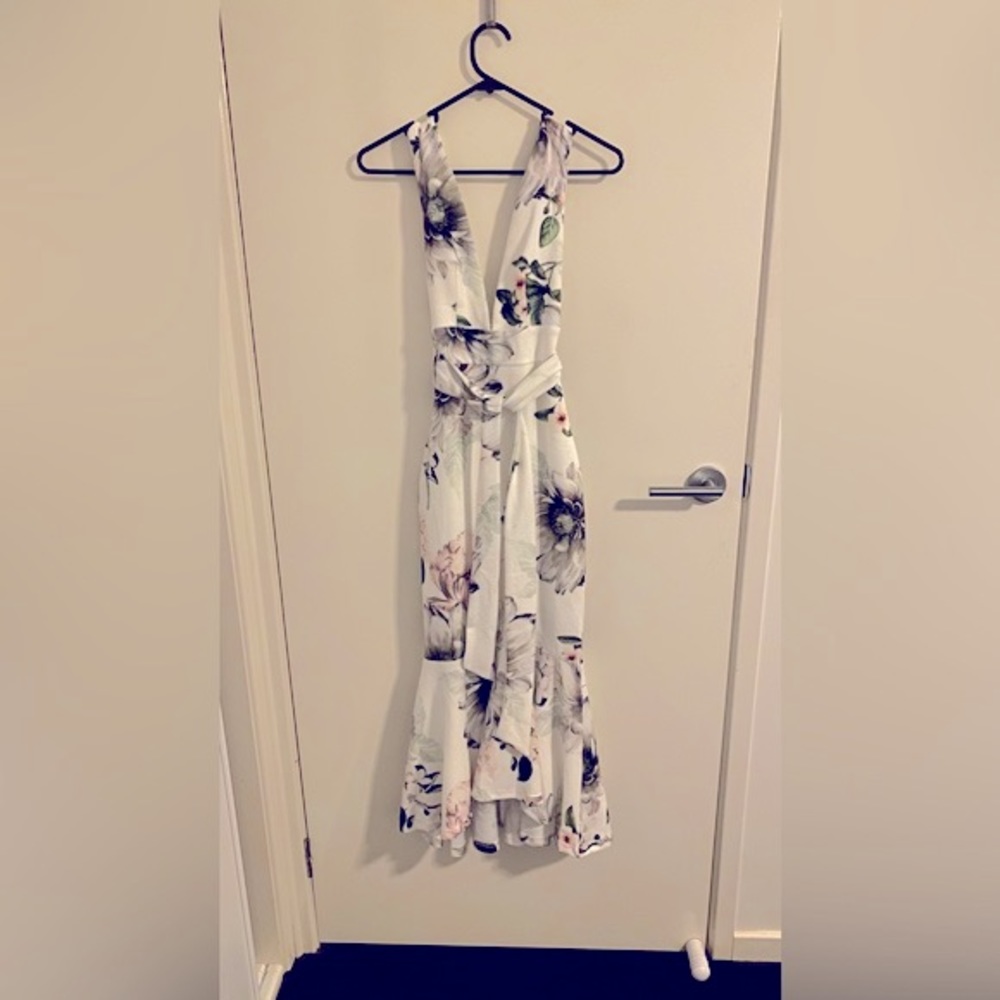 Size 6 NWT WIDE STRAP FLOUNCE FLORAL WHITE DRESS - Picture 7 of 11